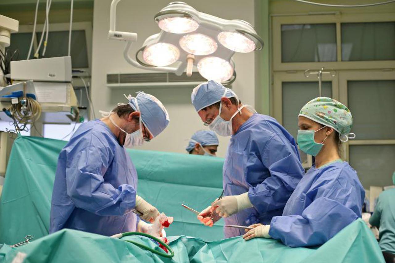 bolnica,operacija,kirurgija,sandi poteko (1)
