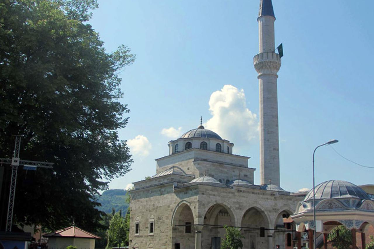 džamija