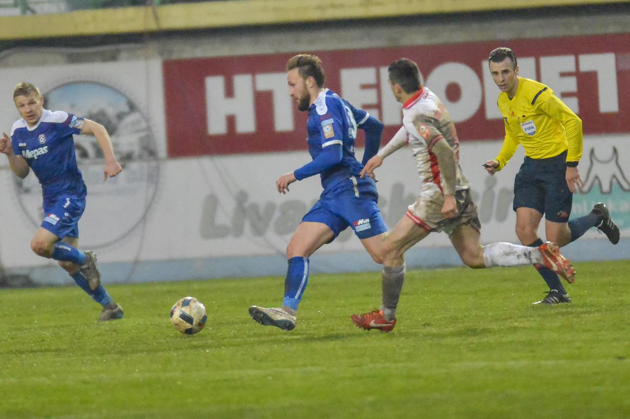 BiH,06.03.2016.Siroki, Pecara,  Prvetvena nogometna utakmica   Siroki - Zrinjski  Photo:Stojan Lasic