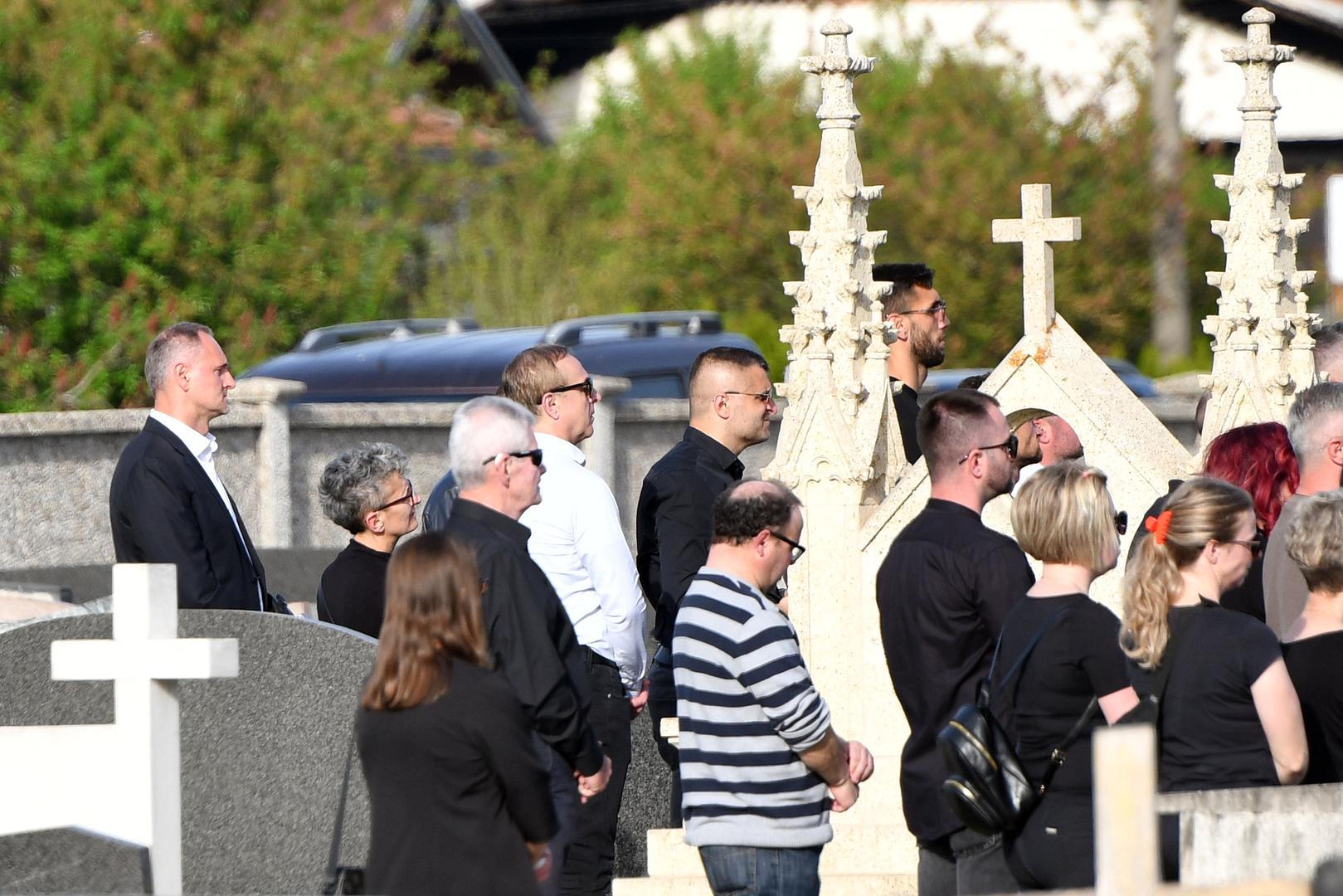 Pokrivač je poginuo u prometnoj nesreći koja se dogodila u petak oko 20.15 sati na Turanjskoj obilaznici u Karlovcu. Iza sebe je ostavio 11-godišnju kćer jedinicu Niku. Dvije osobe su smrtno stradale, a tri osobe vozilima Hitne pomoći prevezenu u bolnicu. Među njima je bio i nogometaš.
