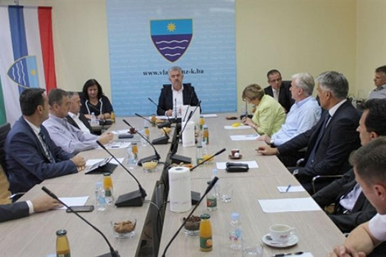 VLADA HNŽ-A