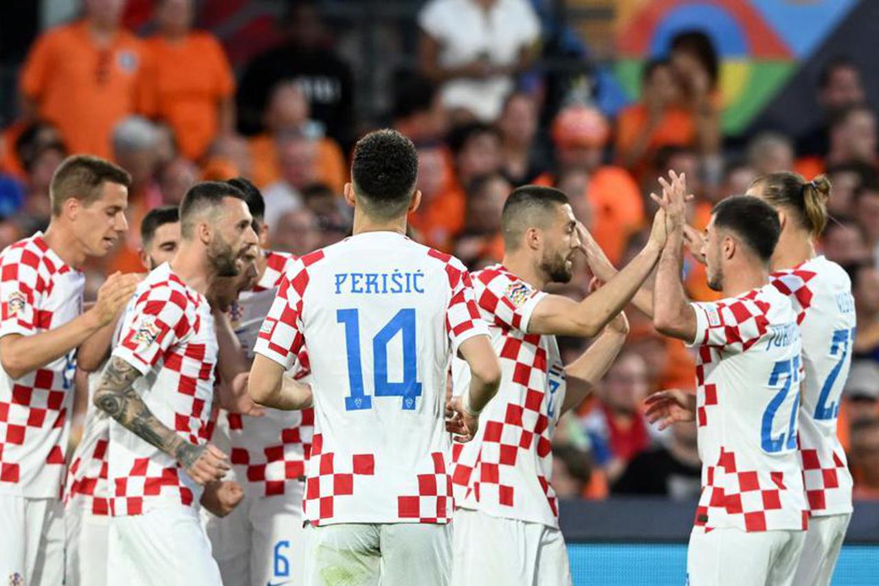 Vatreni, hrvati