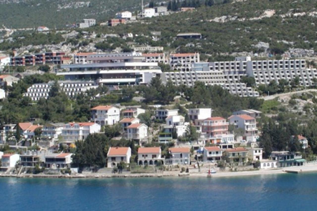 Neum