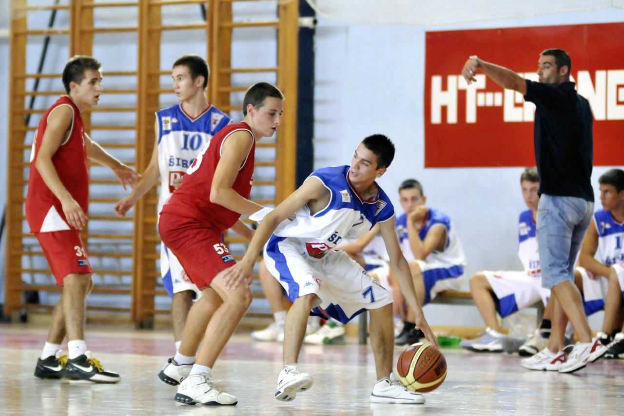 BiH,28.08.09. mostar,  kosarkaski turnir finali zrinjski-siroki - kadeti Photo:Stojan Lasic