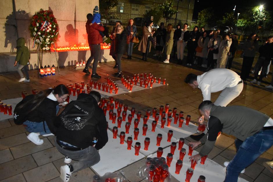 Grude uz Vukovar i Herceg Bosnu