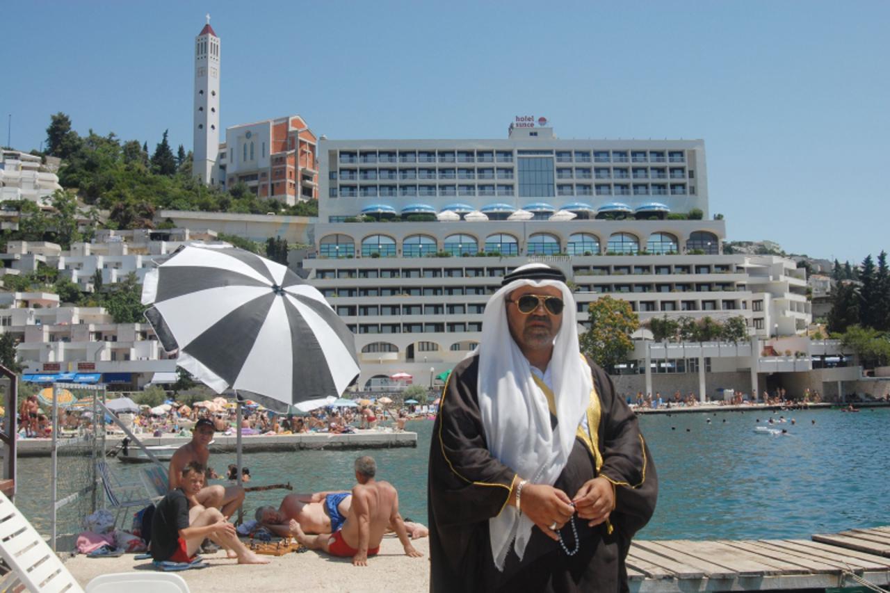 'bih...neum...16.07.2012...lazni seik u neumu foto: zoran grizelj vecernji list'