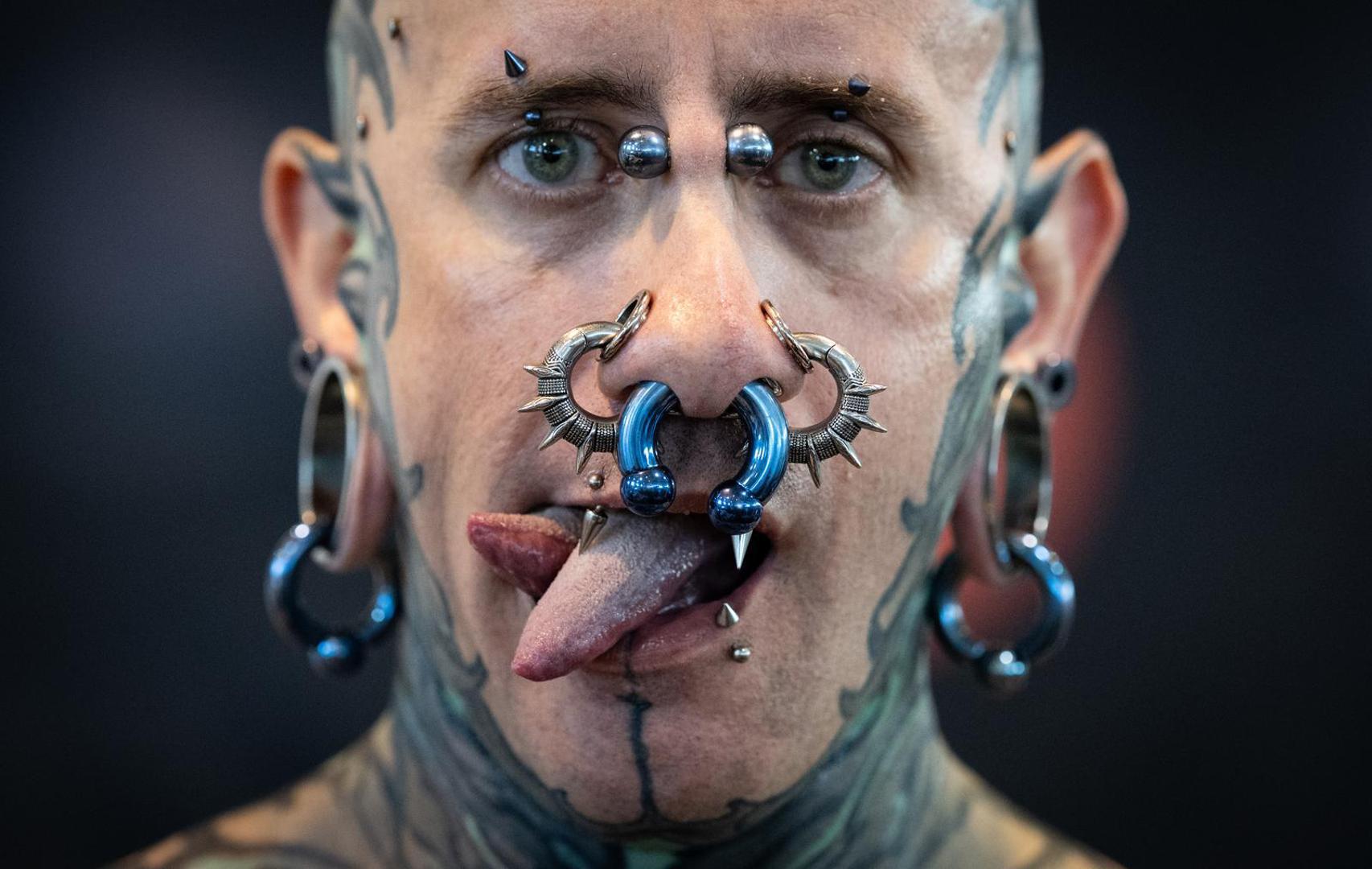 Organizatori najavljuju jedinstveno iskustvo za sve ljubitelje tetovaža i umjetnosti. Posjetitelje očekuju i brojni upečatljivi, često i ekstremni izgledi te tetovaže koje pomiču granice kreativnosti.