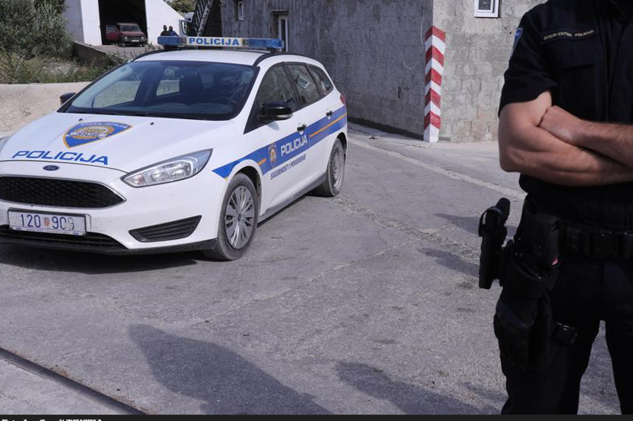 policija