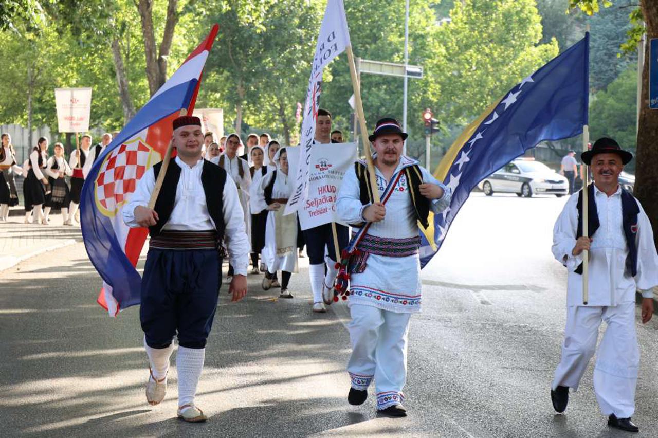 Državna smotra izvornog folklora Hrvata u BiH