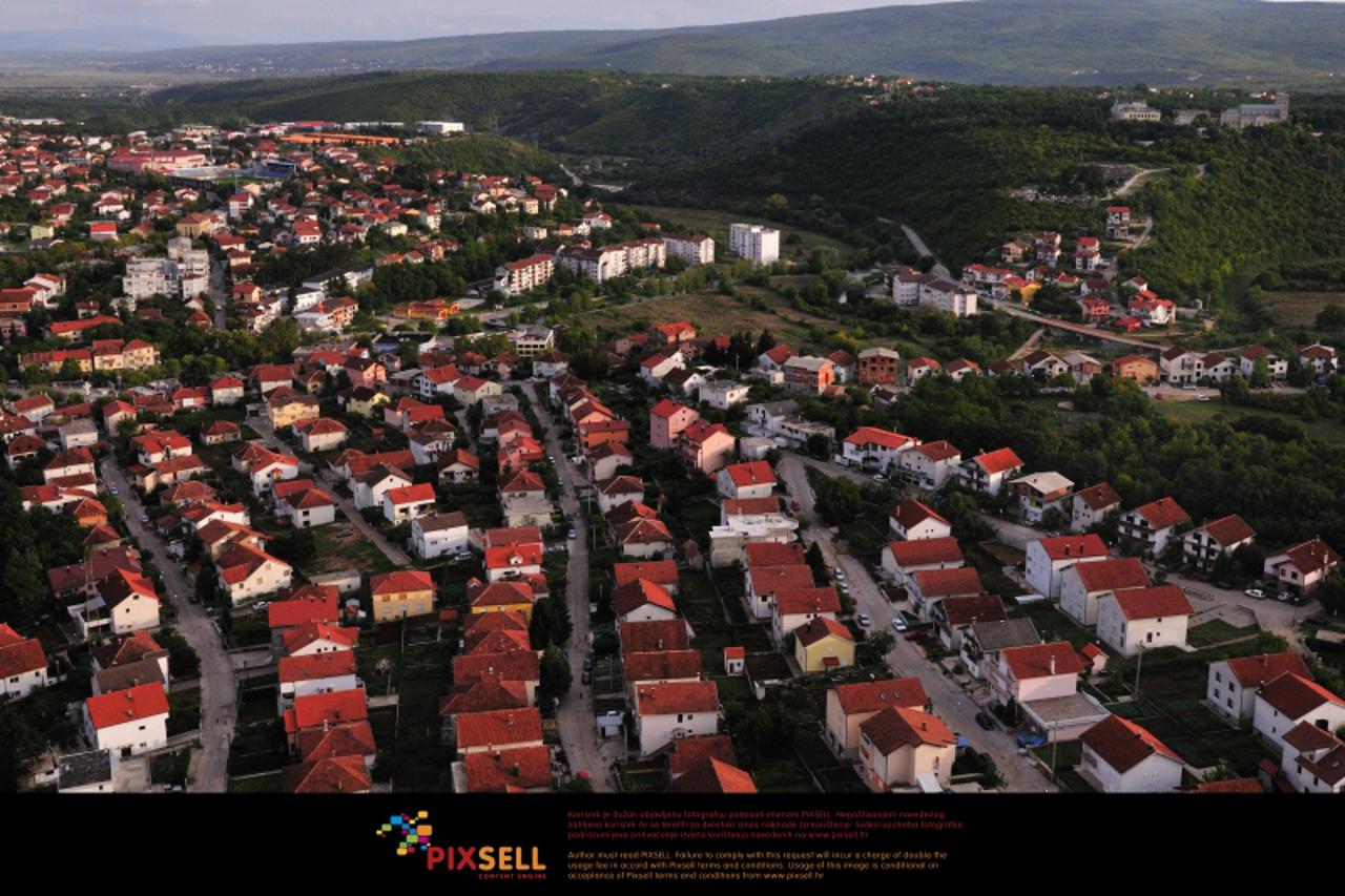 '29.09.10., Siroki Brijeg - Pogled na Siroki Brijeg iz zraka Photo:Stojan Lasic/VLM/PIXSELL'