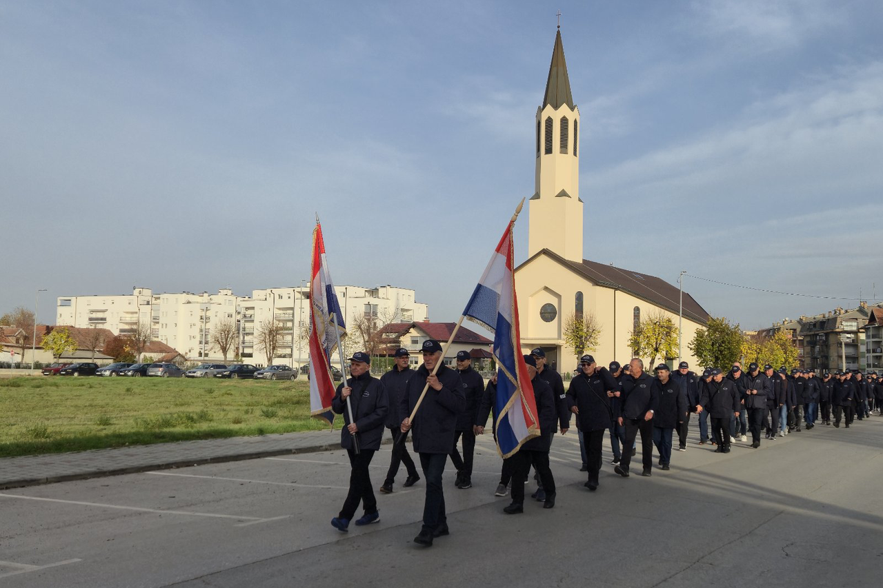 Kolona sjećanja Orašje-Vukovar