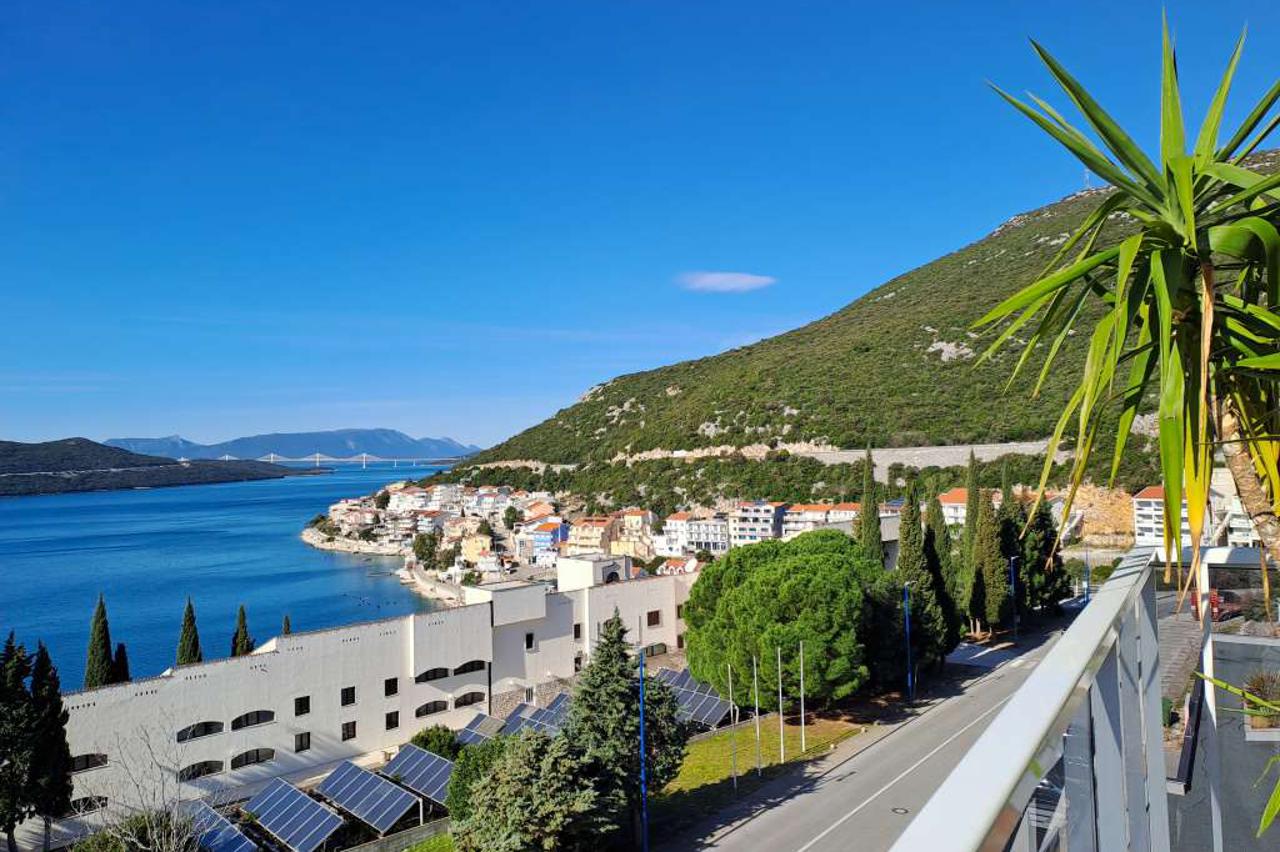 Neum