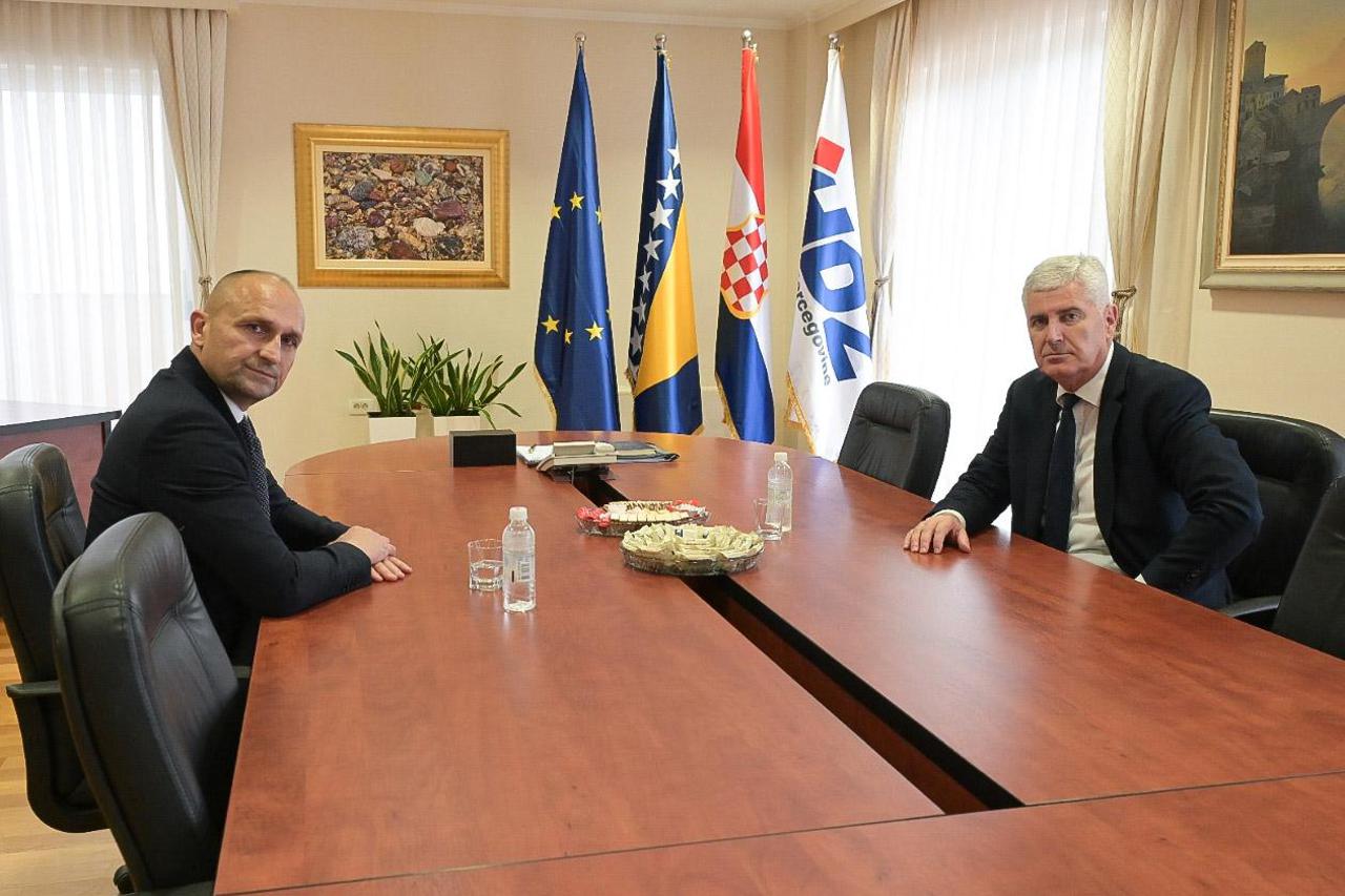 čović i anušić