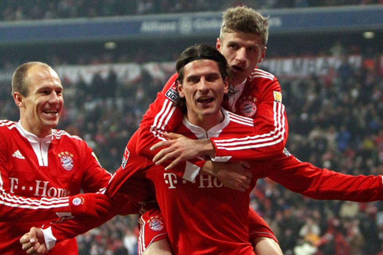 'bayern01_nnn_bih_210212'