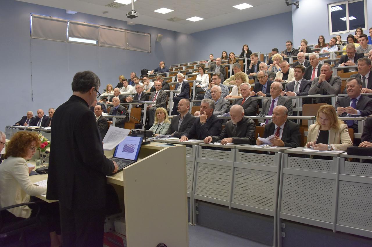 BiH,15.04.2016.Mostar,Gradevinski fakultet, Matica simpozij BiskupTomo Vuksic,  Photo:Stojan Lasic