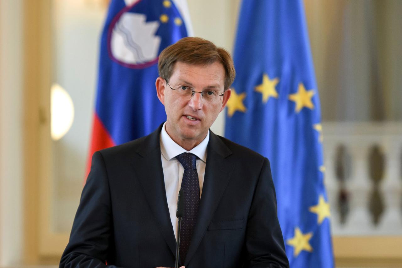 MIro Cerar