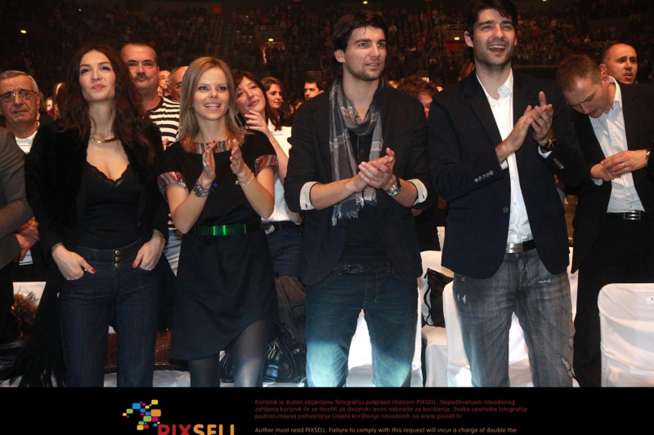 \'08.12.2011., Zagreb - Gala koncert Tomislava Bralica i klape Intrade u Areni Zagreb. Monika Kravic Mamic, Vedran Corluka. Photo: Zarko Basic/PIXSELL\'