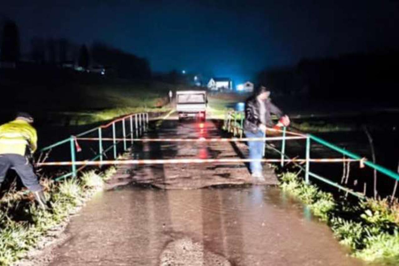 cazin,  bujične vode