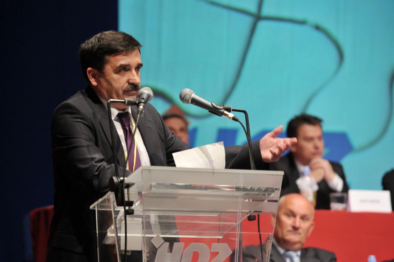 'bih...mostar...13.05.2011...11. sabor hdz bih...nikola lovrinovic foto: zoran grizelj vecernji list'