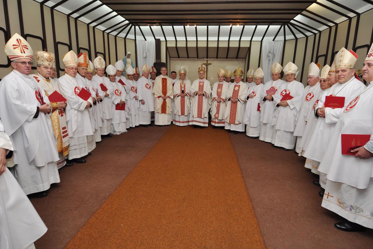 Biskupi su jedinstveni