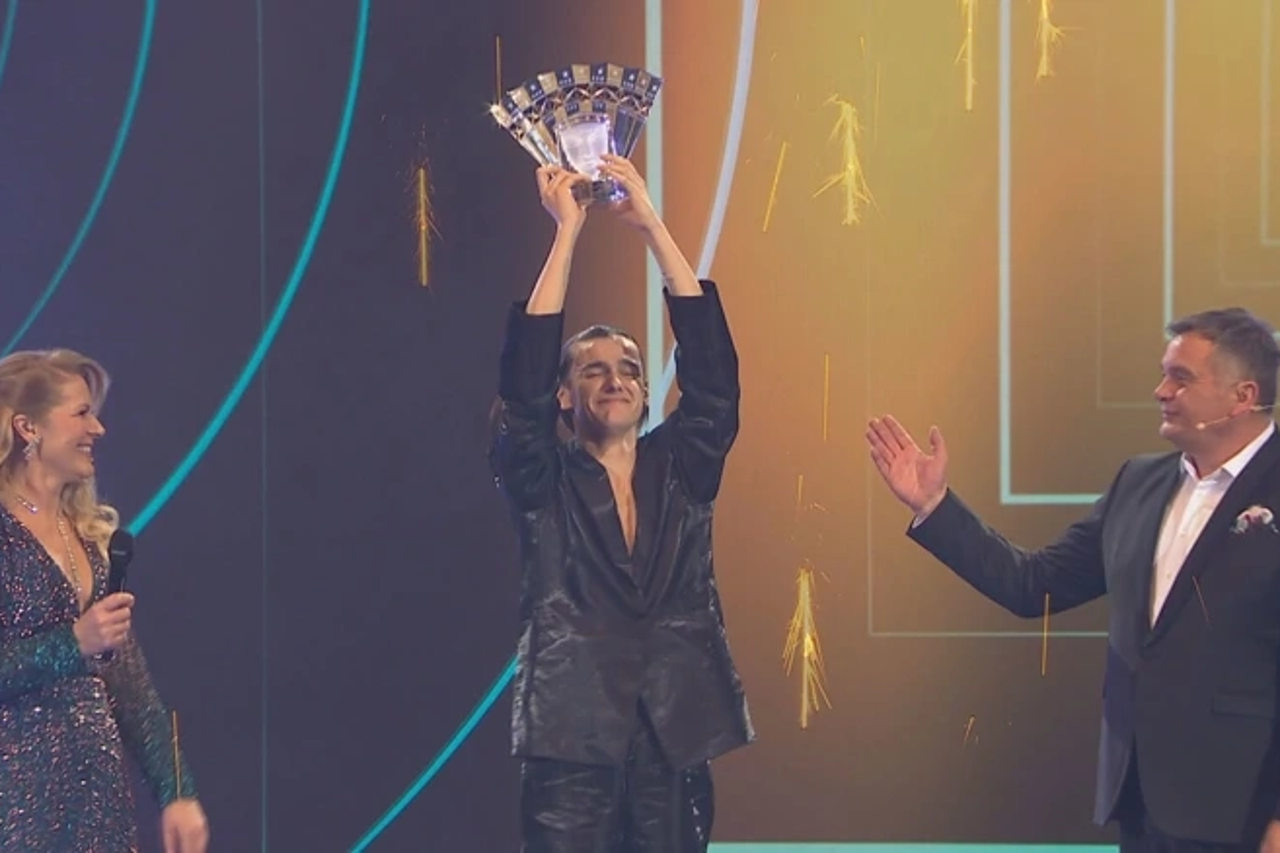 Marko Bošnjak, Dora