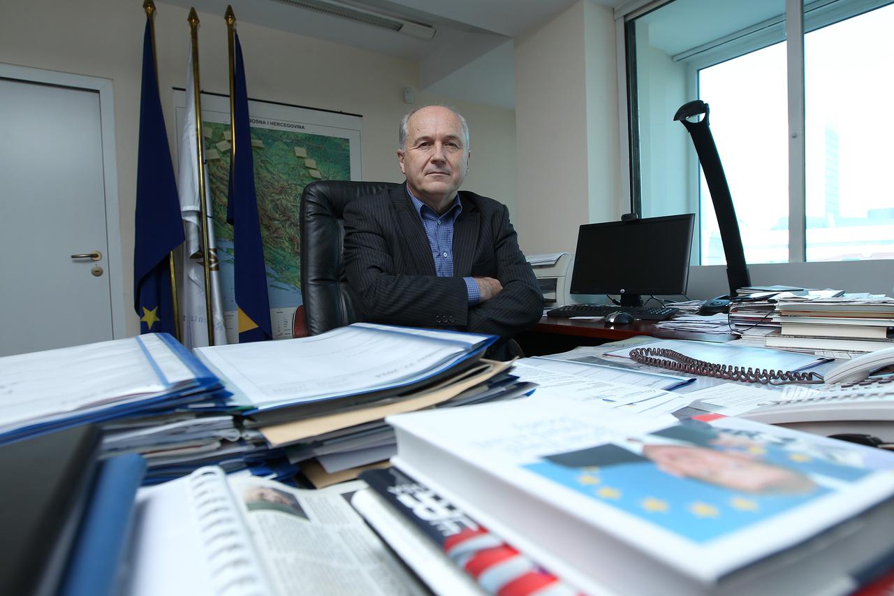 03.12.2014., Sarajevo, Bosna i Hercegovina - Valentin Inzko, visoki povjerenik EU za Bosnu i Hercegovinu. Photo: Boris Scitar/Vecernji list/PIXSELL