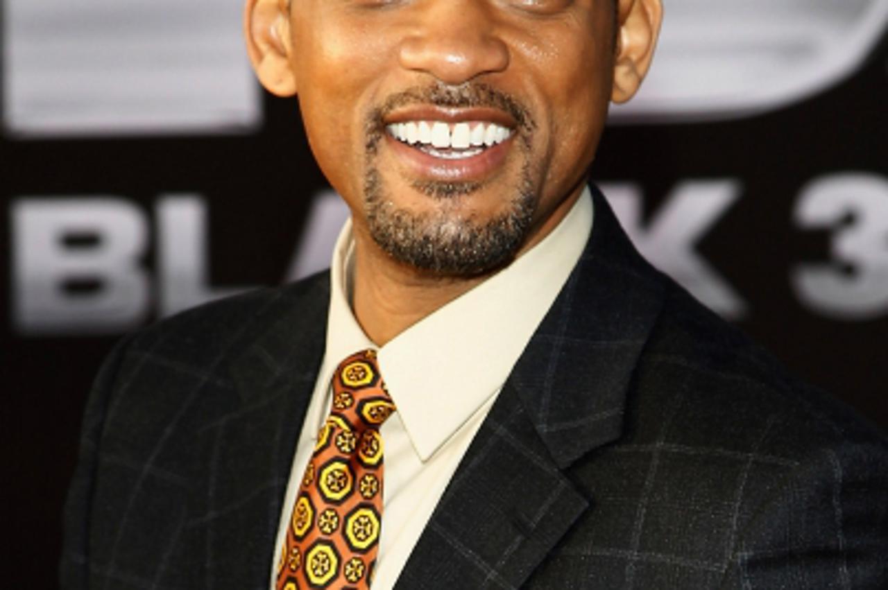 'BERLIN, GERMANY - MAY 14:  Will Smith arrives for the Men In Black 3 Germany Premiere at O2 World on May 14, 2012 in Berlin, Germany.  (Photo by Andreas Rentz/Getty Images)'