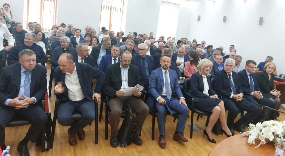 Znanstveni skup u Odžaku