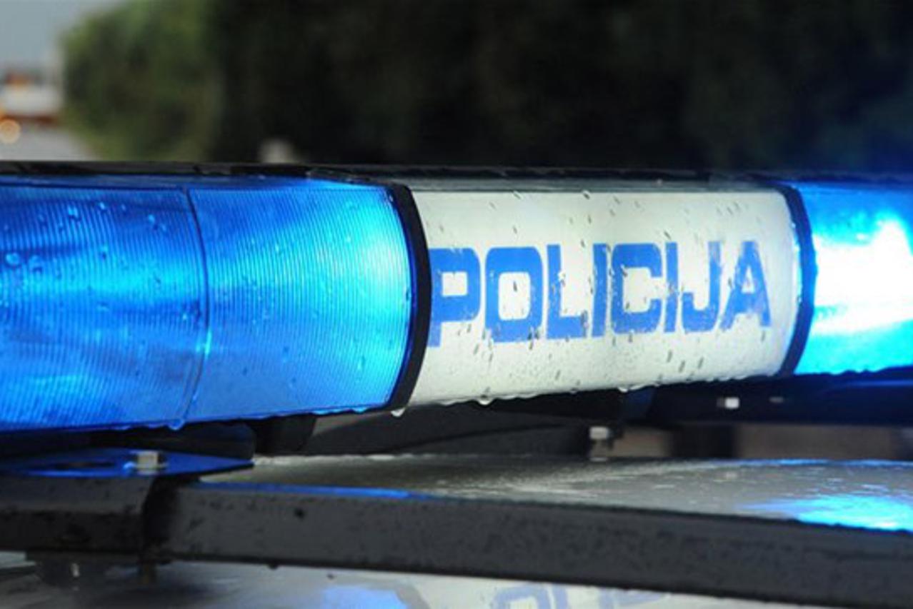 policija