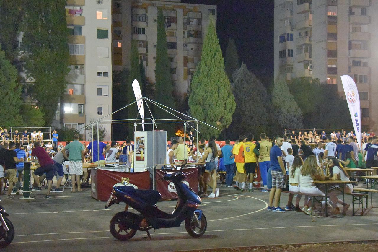 BiH,16.08.2016.Mostar,Sportski tereni na Aveniji,  Prvenstvo mjesnih zajednica -Mostar turnir Arapovic   cetvrt finali Photo:Stojan Lasic