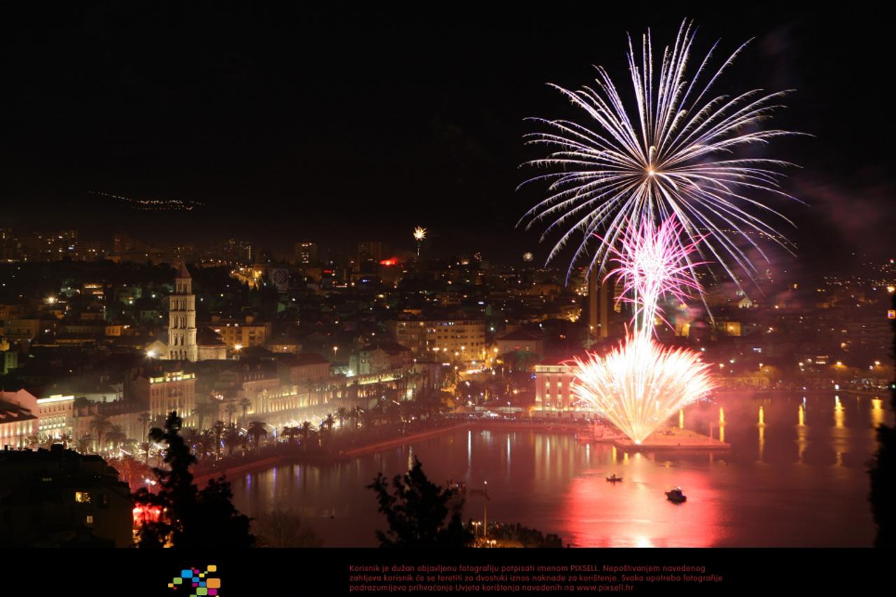Split vatromet (1)