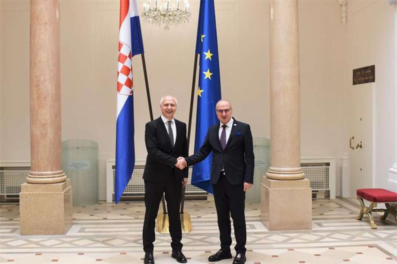 Grlić Radman i Kapetanović