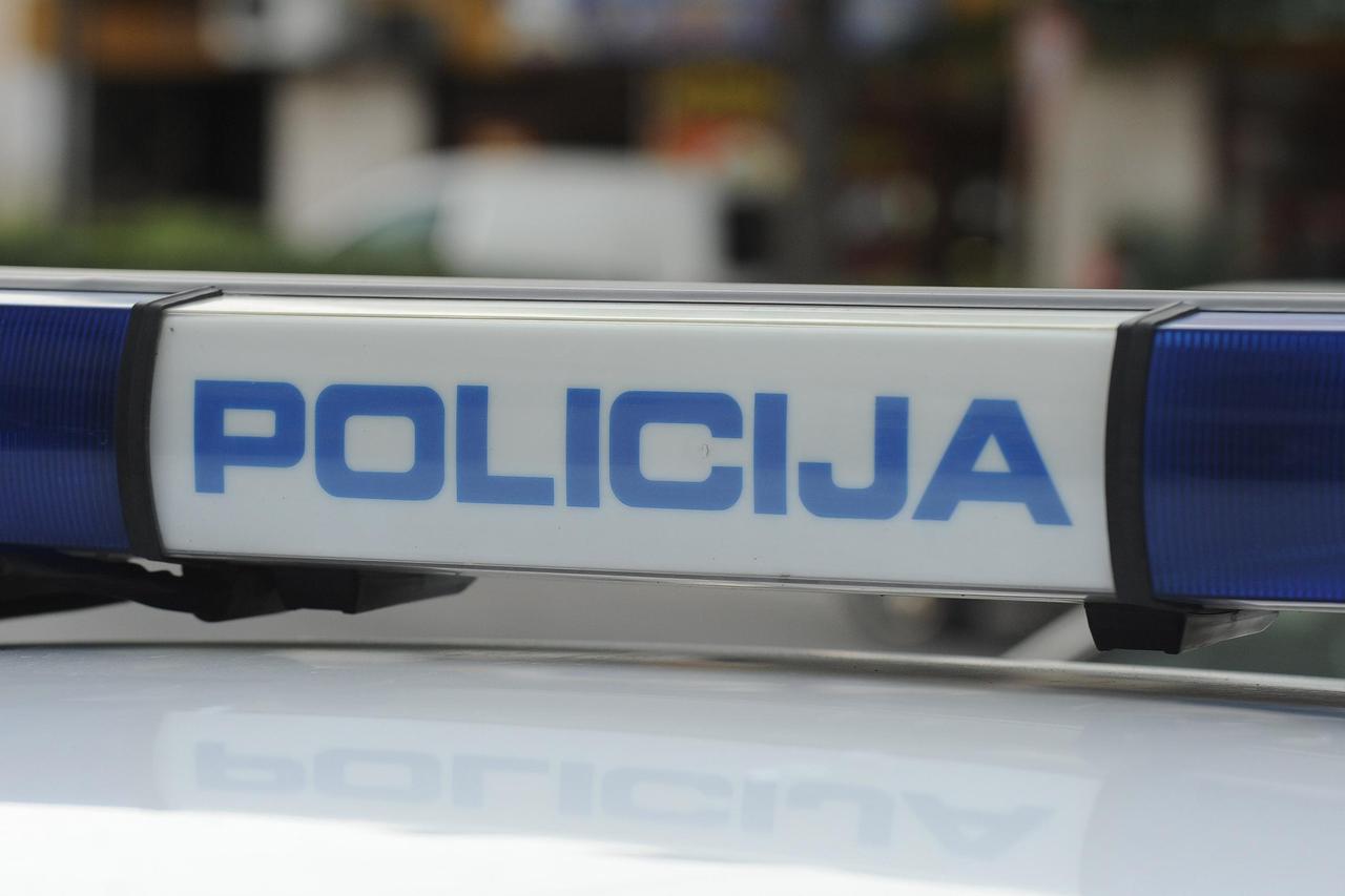 Policija