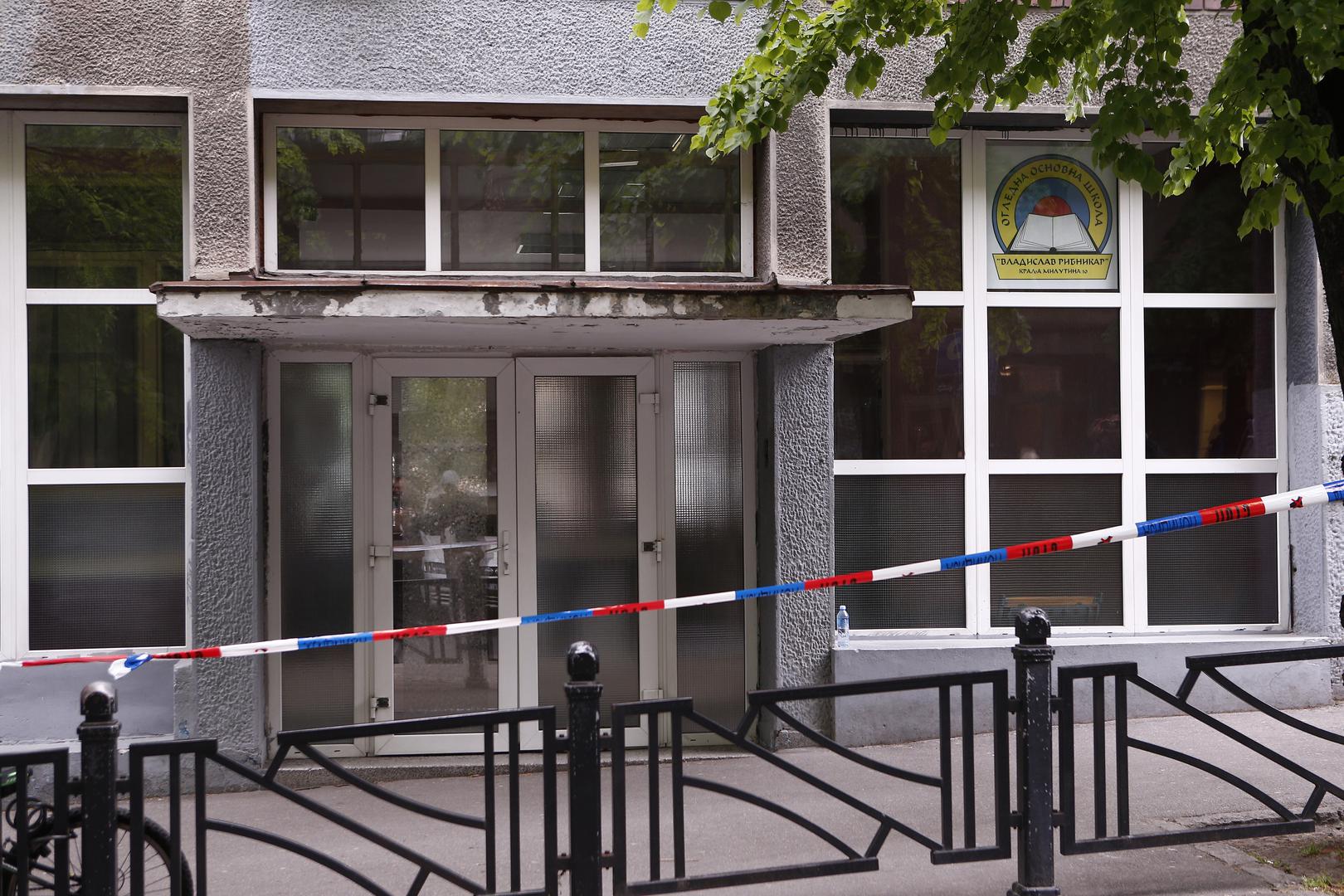 03, May, 2023, Belgrade - The entrance to the "Vladislav Ribnikar" Elementary School, where a tragedy occurred this morning when a seventh-grade student killed eight students and a worker, was secured. Photo: Amir Hamzagic/ATAImages03, maj, 2023, Beograd - Ulaz u Osnovnu skolu "Vladislav Ribnikar” gde se jutros desila tragedija kada je ucenik sedmog razreda ubio osam ucenika i radnika obezbedjena. Photo: Amir Hamzagic/ATAImages Photo: Amir Hamzagic/ATAImages/PIXSELL