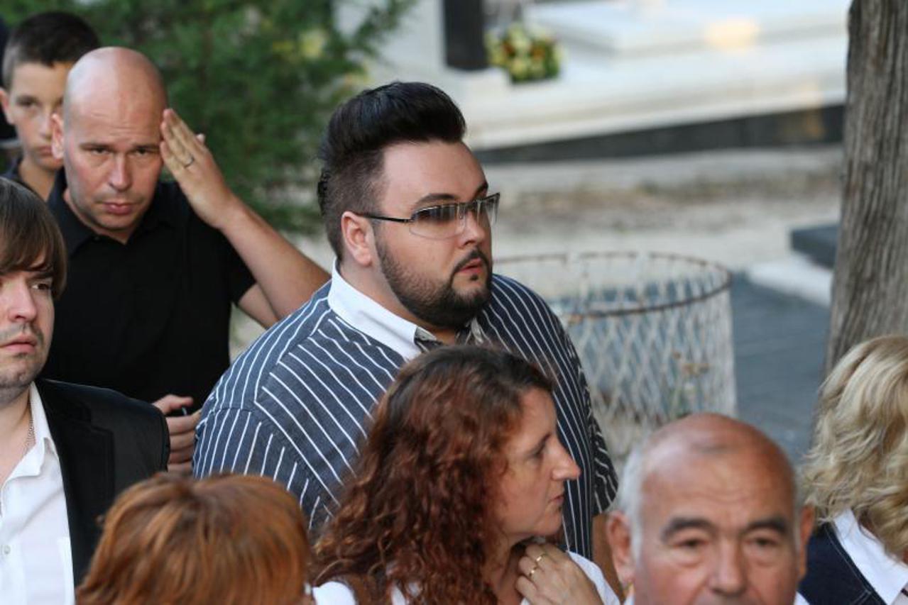 Pogreb Vinka Coce (1)