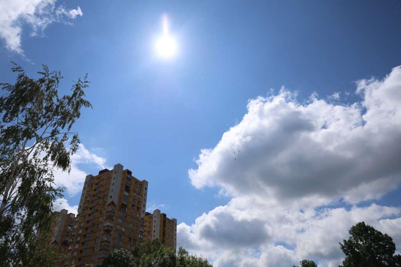 sunce, oblačno