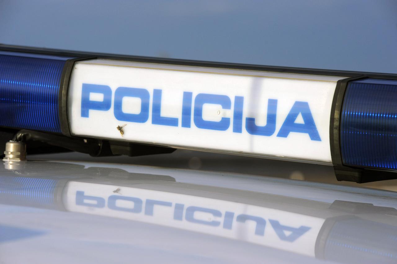 policija