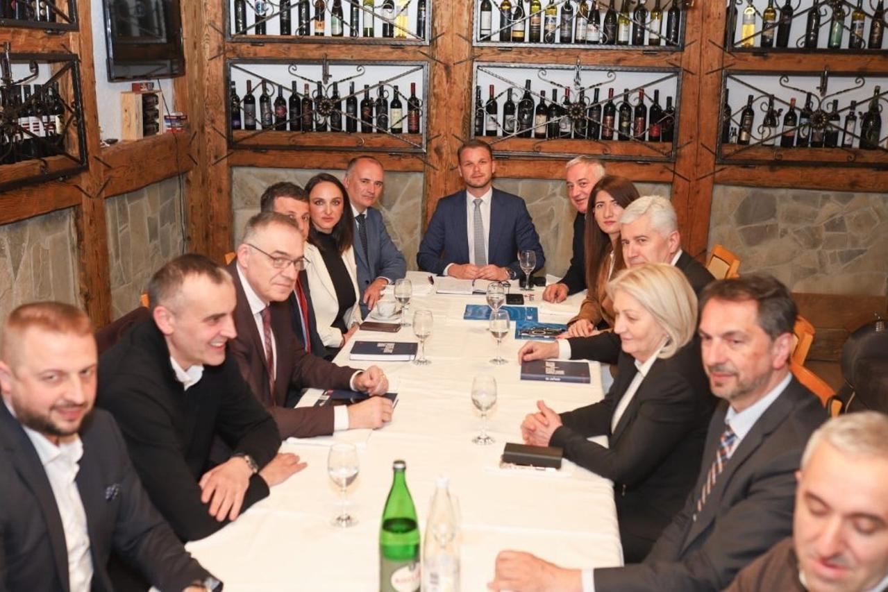 storyeditor/2025-03-23/HDZ_Srbi.jpg