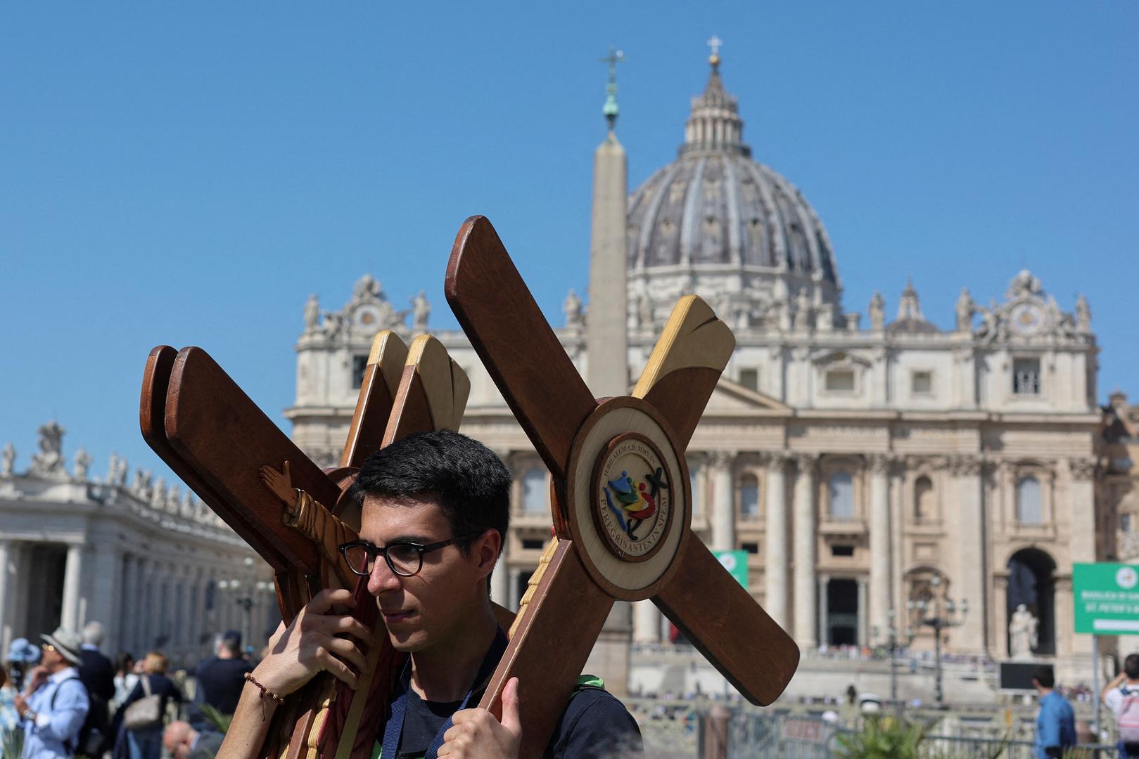 Održavaju se mise za papu, moli su u Rimu, u Južnoj Koreji, na Filipinima, Singapuru...