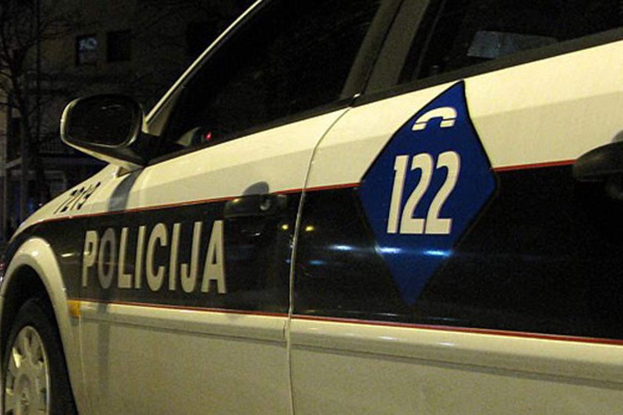 policija