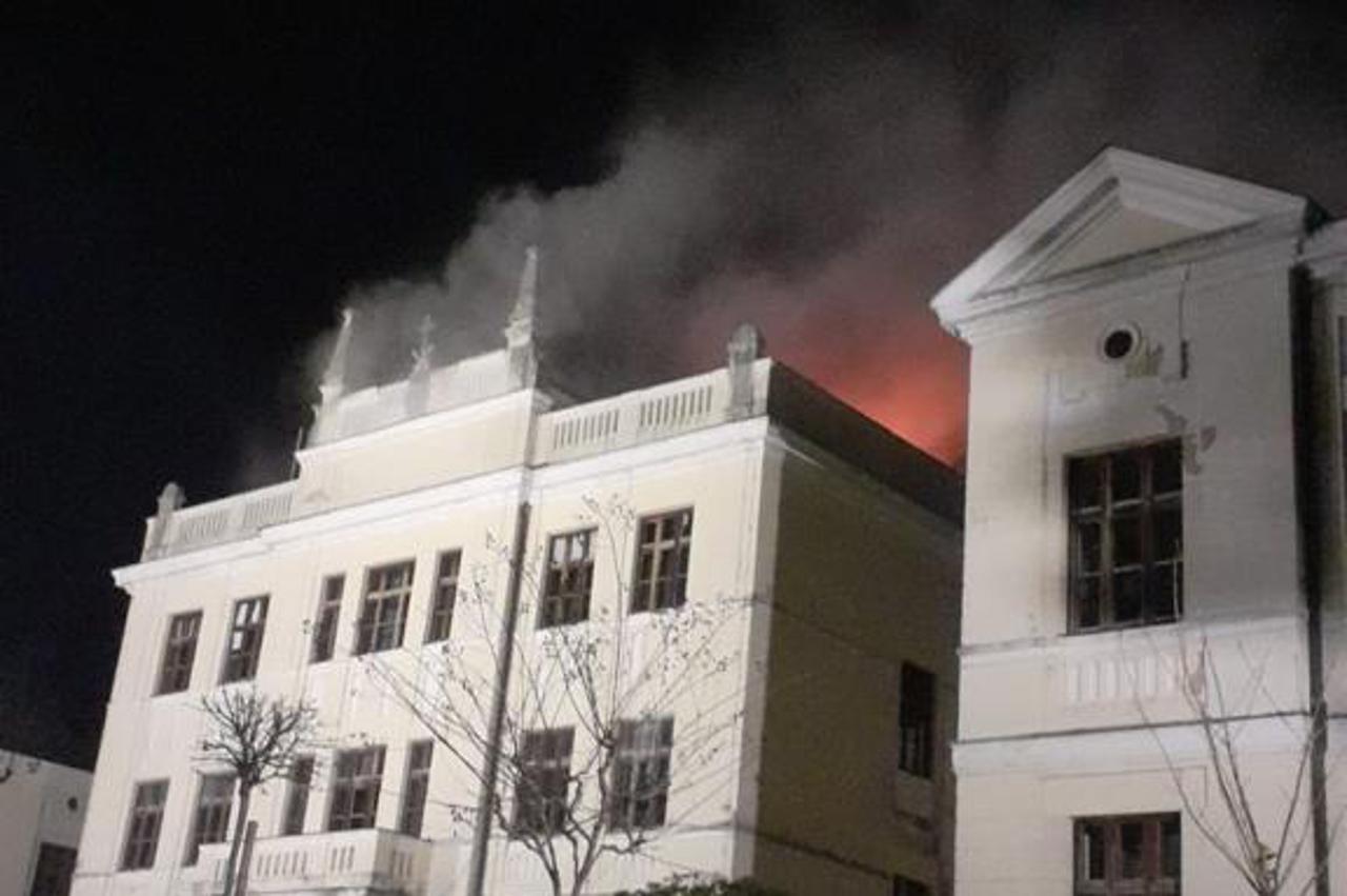 požar na Gimnaziji u Širokom Brijegu