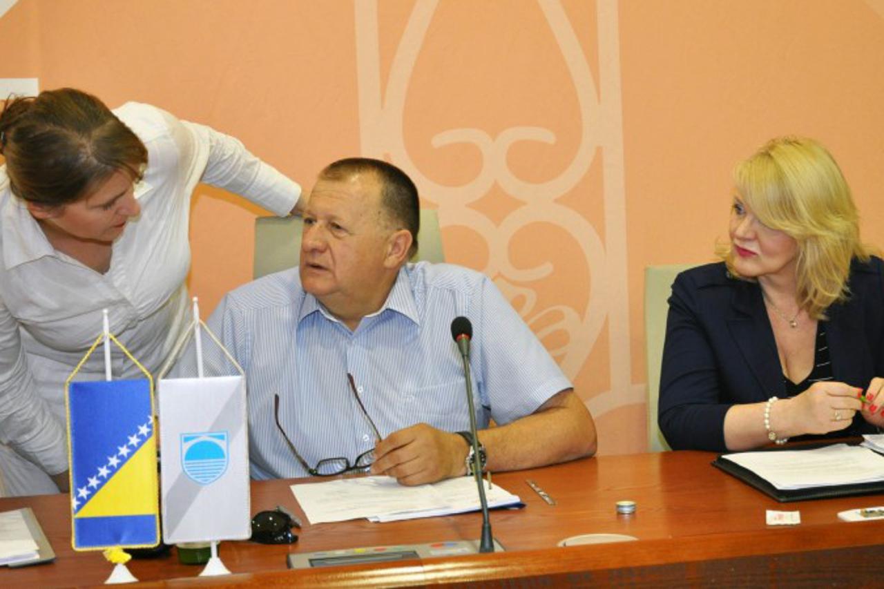 Savez općina i gradova FBiH