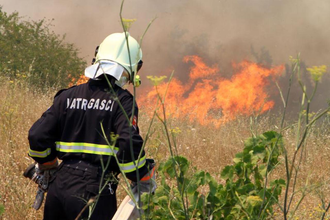 vatrogasci,požar