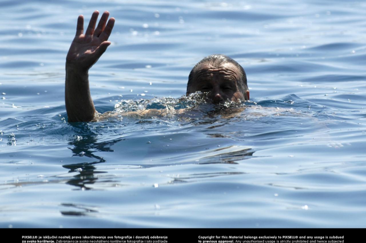 '10.07.2012. Kraljevica - Miroslav Ciro Blazevic na svojoj novoj jahti - gliseru. Photo: Goran Kovacic/PIXSELL'
