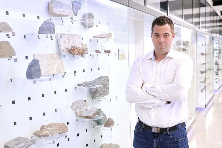 dr. sc. Ivica Pavičić, docent na Zavodu za geologiju i geološko inženjerstvo RGNF-a