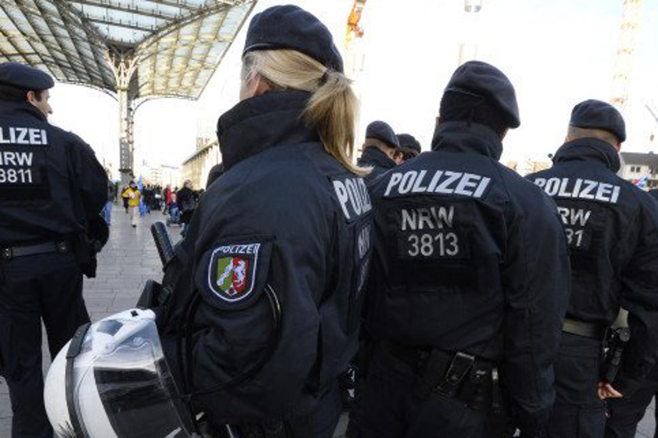 policija