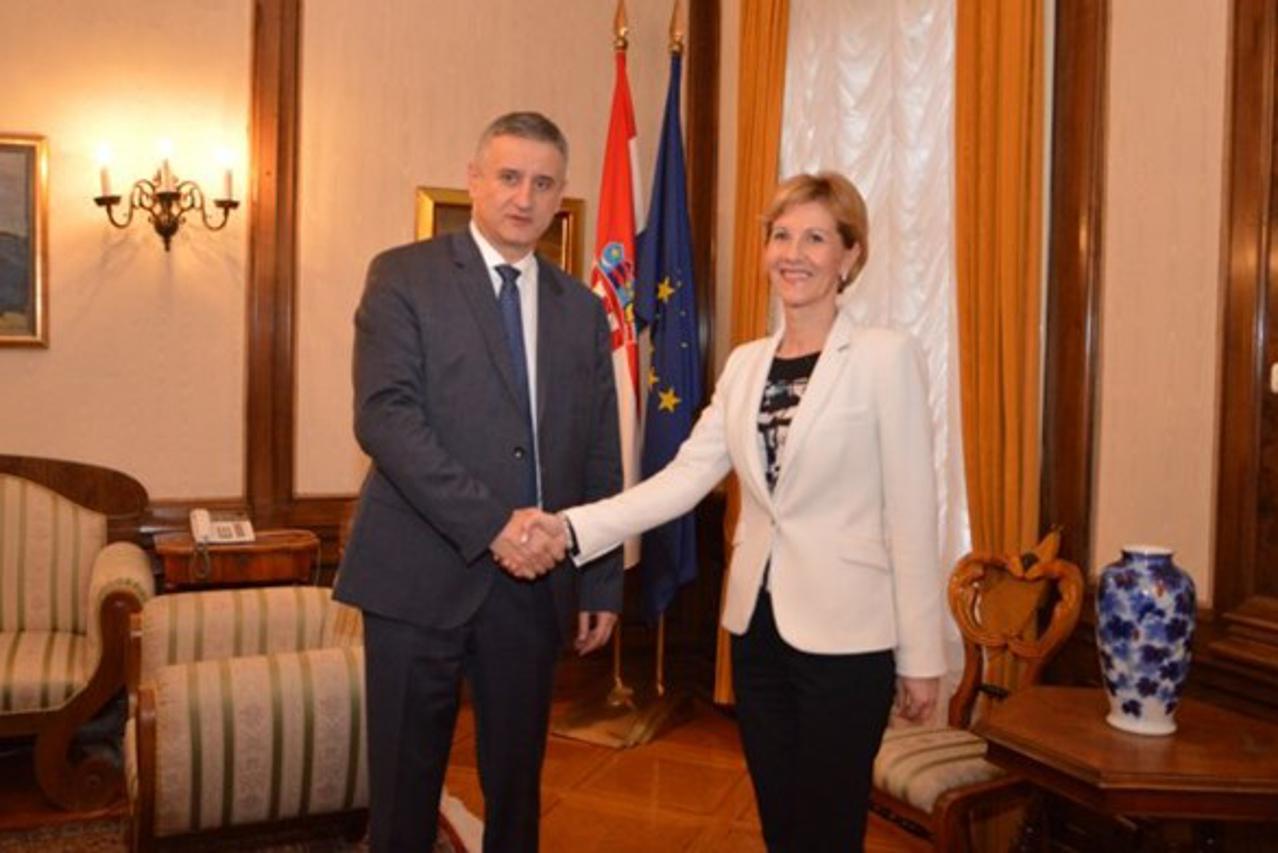 Renata i Karamarko