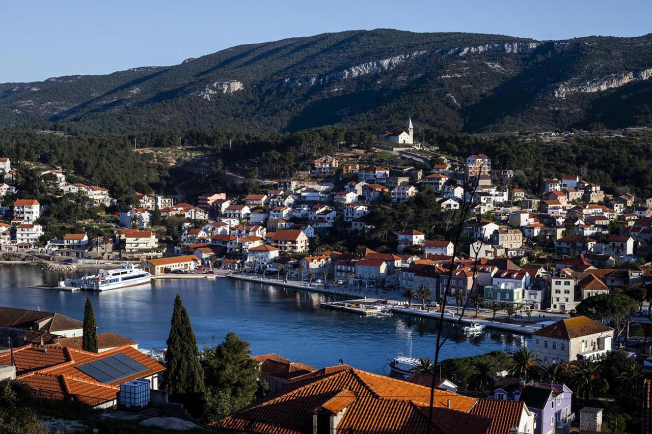hvar