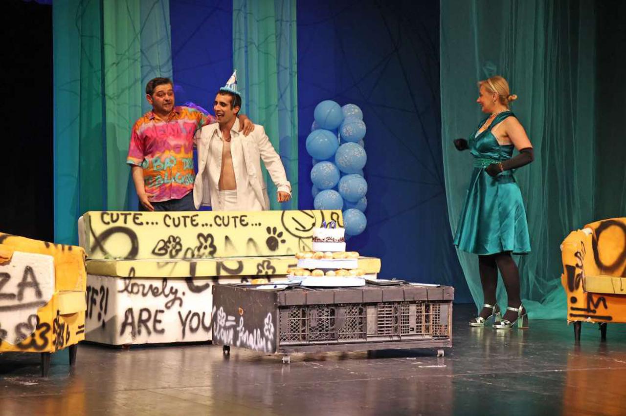 Mostarska liska- 'Psi(hopate)'