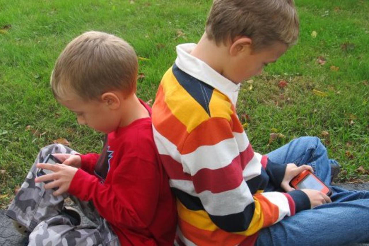 djeca i mobiteli